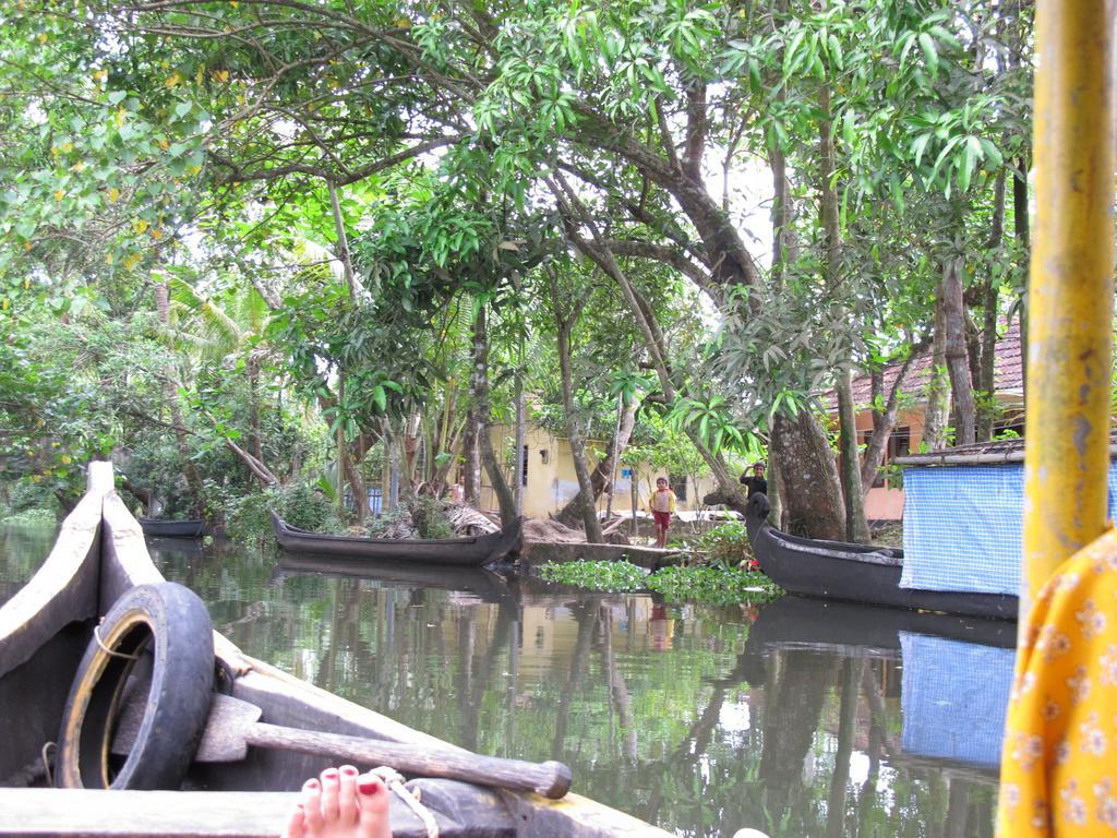 Paradise Inn Guest House Alappuzha Exterior foto